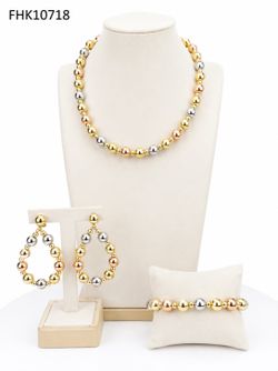 Elegant Women’s Necklace Earrings Bracelet Jewelry Set Gold Tone Fashion Gift
