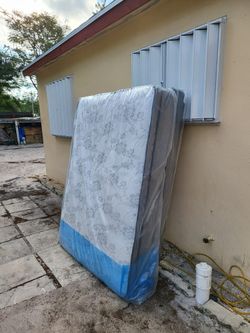 NEW FULL PILLOW TOP MATTRESS AND BOX SPRING -- Also Available In All Sizes.