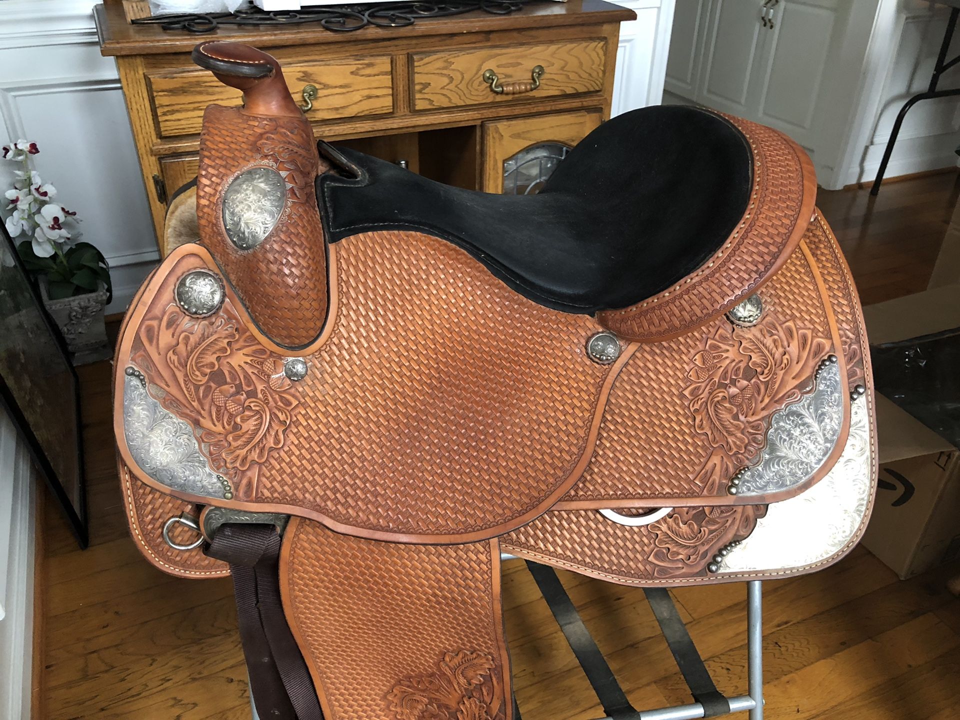 Steve Flick 15-16 inch western show saddle