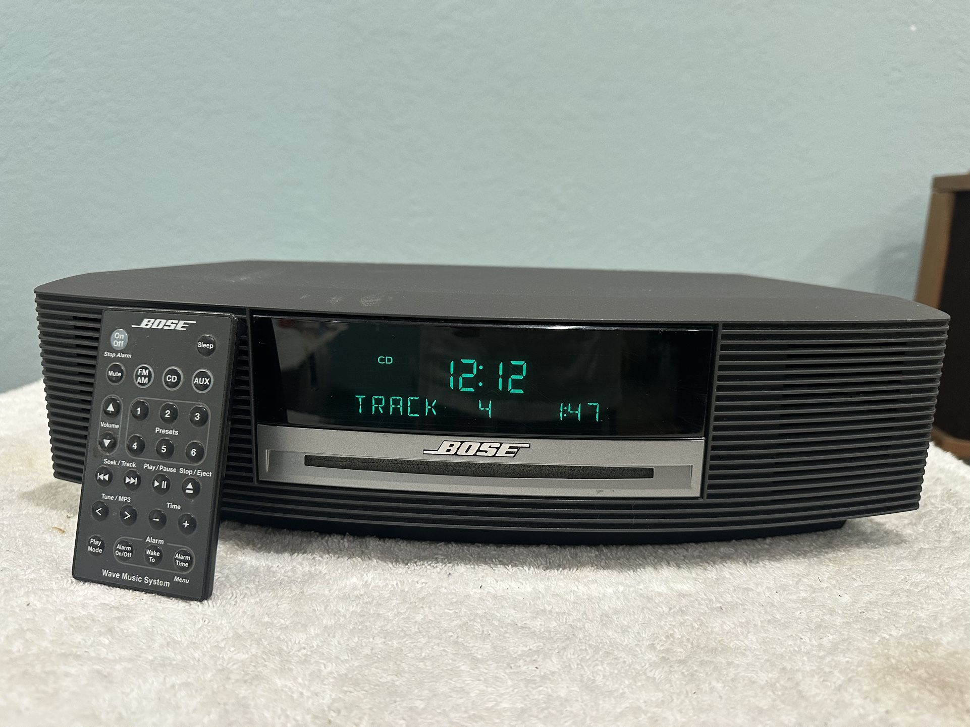 BOSE Wave Radio AWRCC1 Audio System CD Player AM/FM/RADIO, AUX INPUT With REMOTE