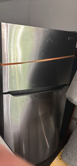 Frigid Air Refrigerator And Freezer