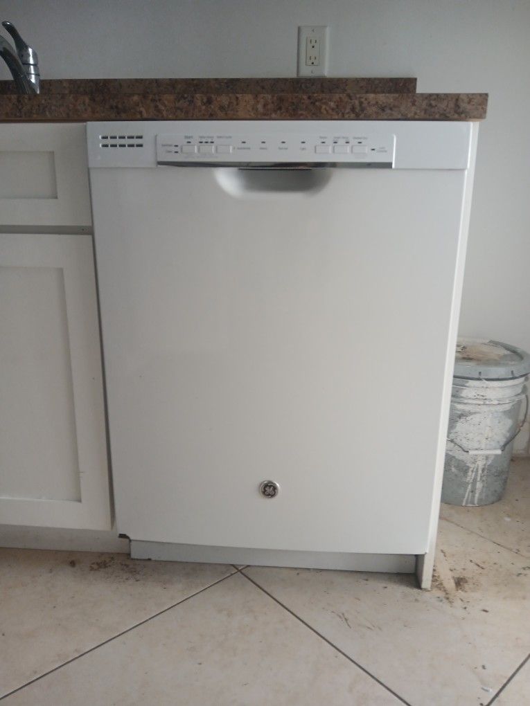 Whirlpool, White, Dishwasher