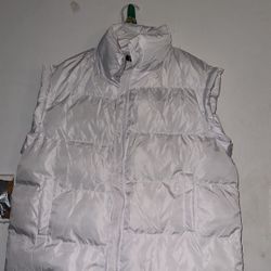 White Puffer Vest Size Large