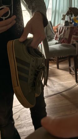 Men’s Adidas shoes - size 8 1/2