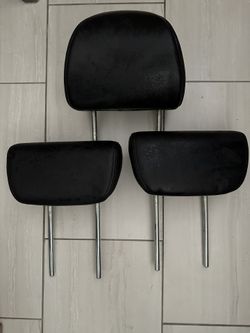 Headrest From 3rd Row Of 2010 Honda Odyssey Minivan