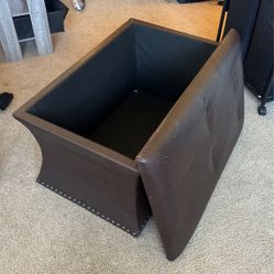 Free Storage Ottoman