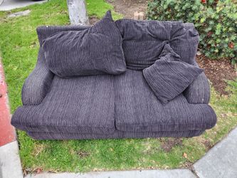 FREE PLUSH COUCH 72" X 40"