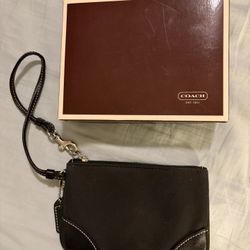 New Vintage Coach Canvas & Leather Wristlet - Gift Box Included
