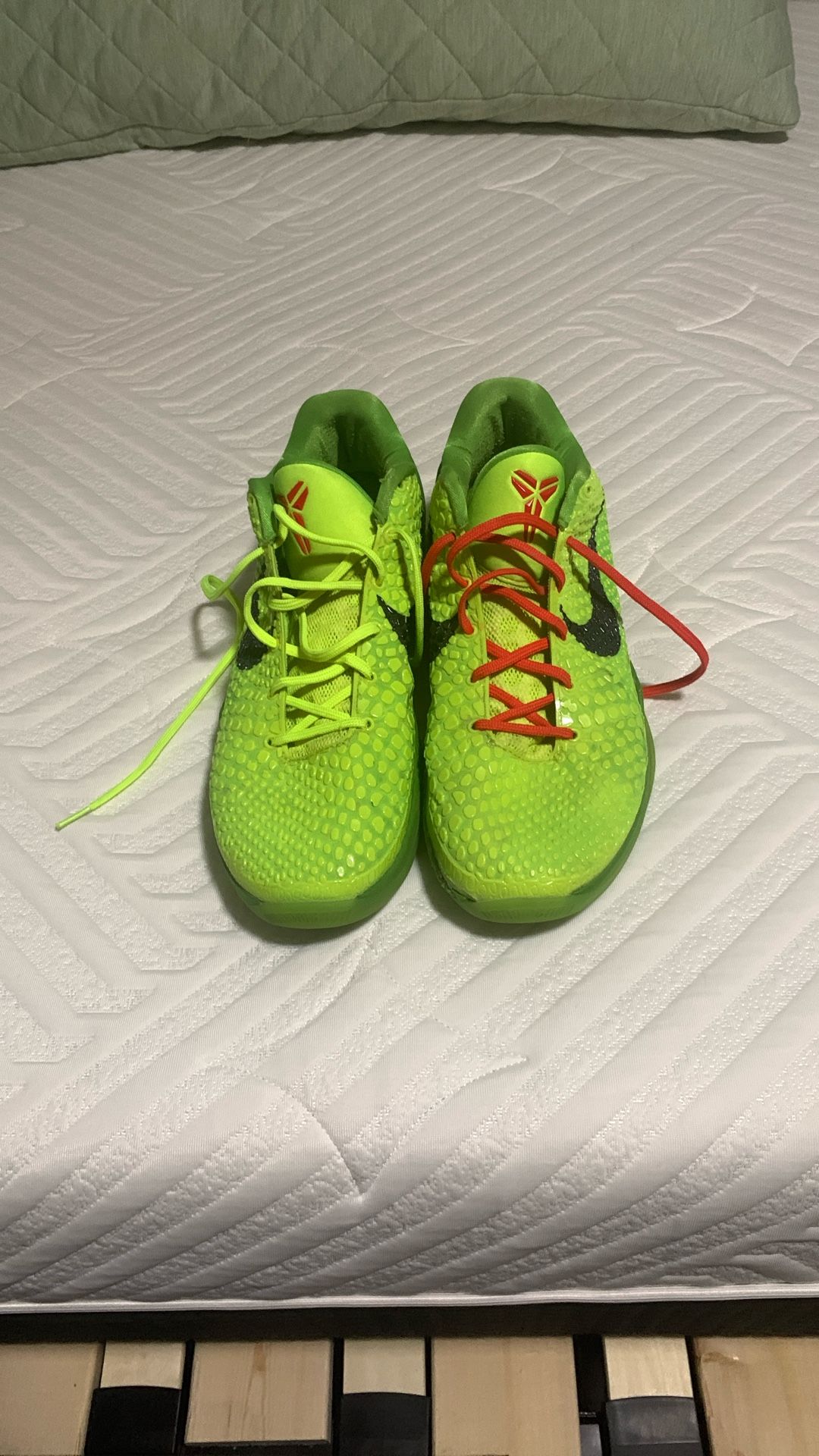 Kobe 6 Protro Grinches Size 12.5