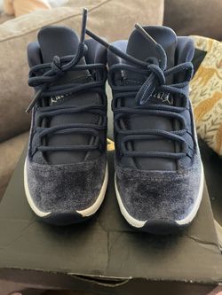 Jordan 11 Midnight Navy Size 9C