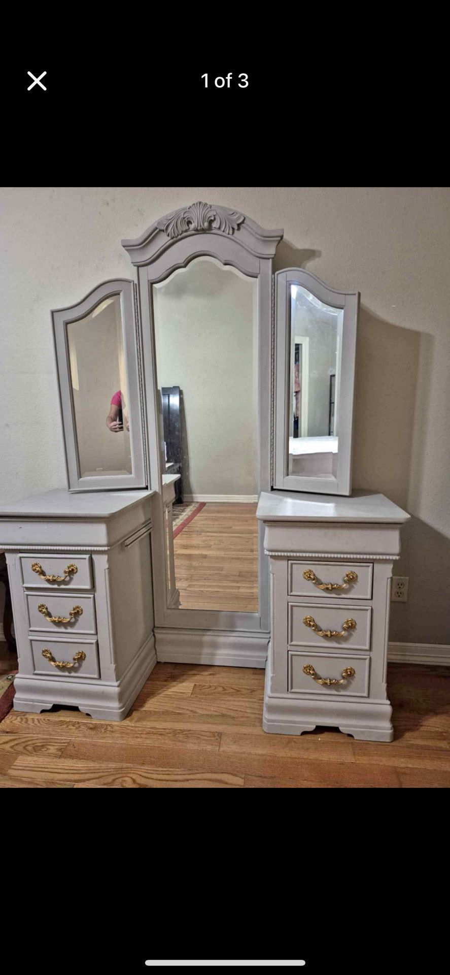 Vanity With Full Body Mirror