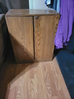 Wood cabinet