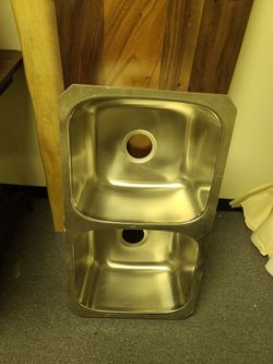 Stainless Steel Double-Bowl Undermount Kitchen Sink