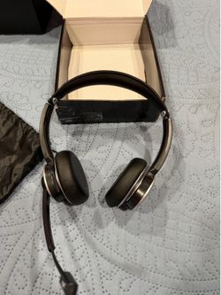 Wireless headset