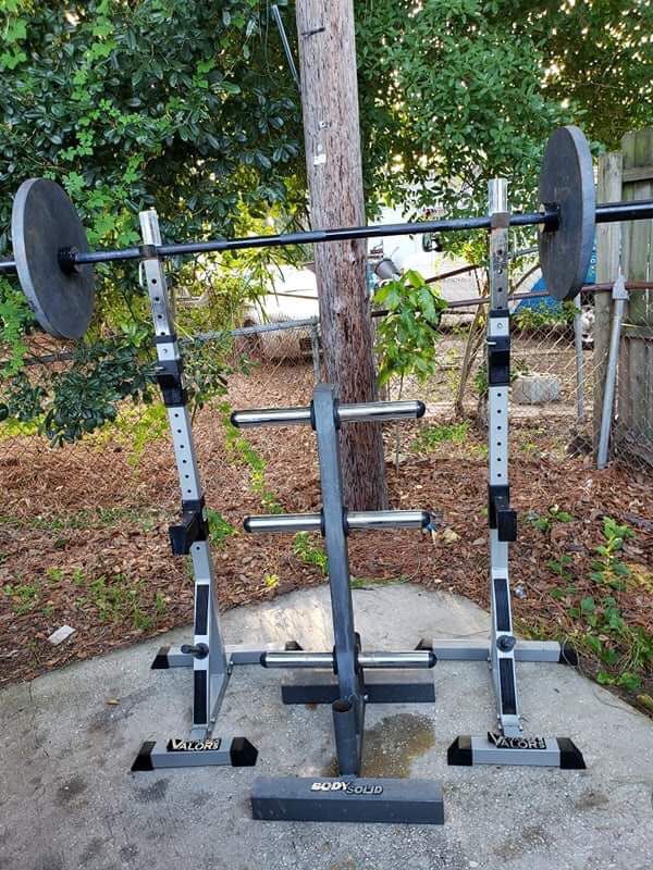 Olympic Bar and Squat Rack