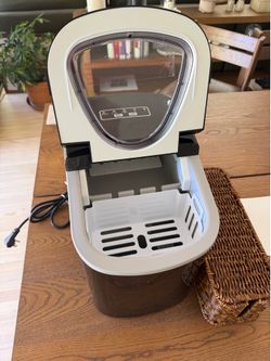 Frigidaire Countertop Ice Maker