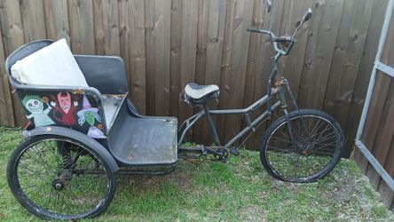 Vintage 3 wheel carriage