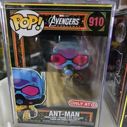 Funko Pop Blacklight Antman Figuer