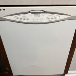 Maytag Dish Washer