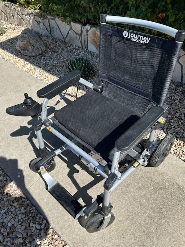 Zoomer Electric Power Chair (Journey Health & Lifestyle)