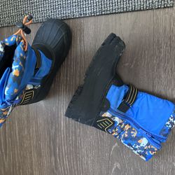 Boys Snow Boots Size 4