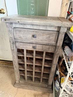 Wooden wine cabinet