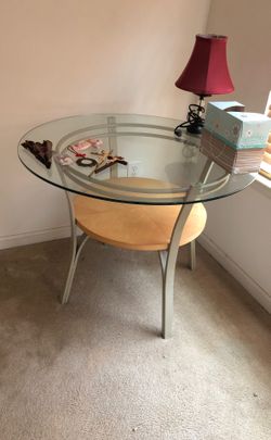 Glass round table