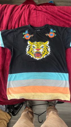 Man, shirt size L