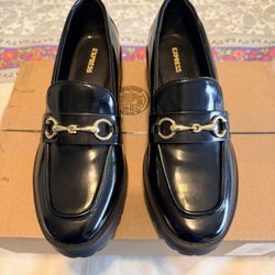 Express Black Loafers with Gold Bit Detail – Brand New