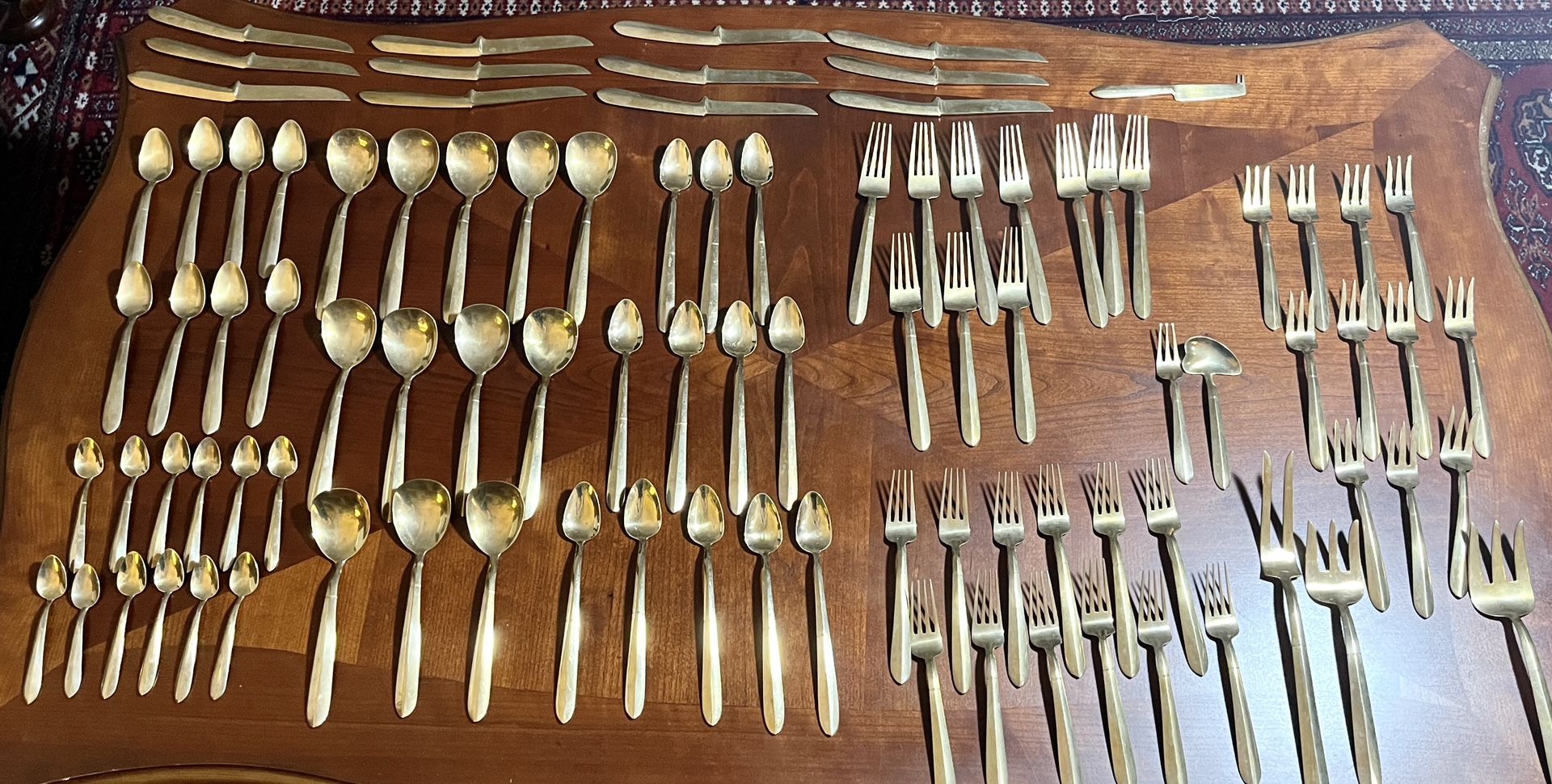 ✨ Vintage Gold Flatware Set – Service for 10 + (95 Pieces) ✨