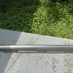 Is 250 Rocker Moulding Right Side