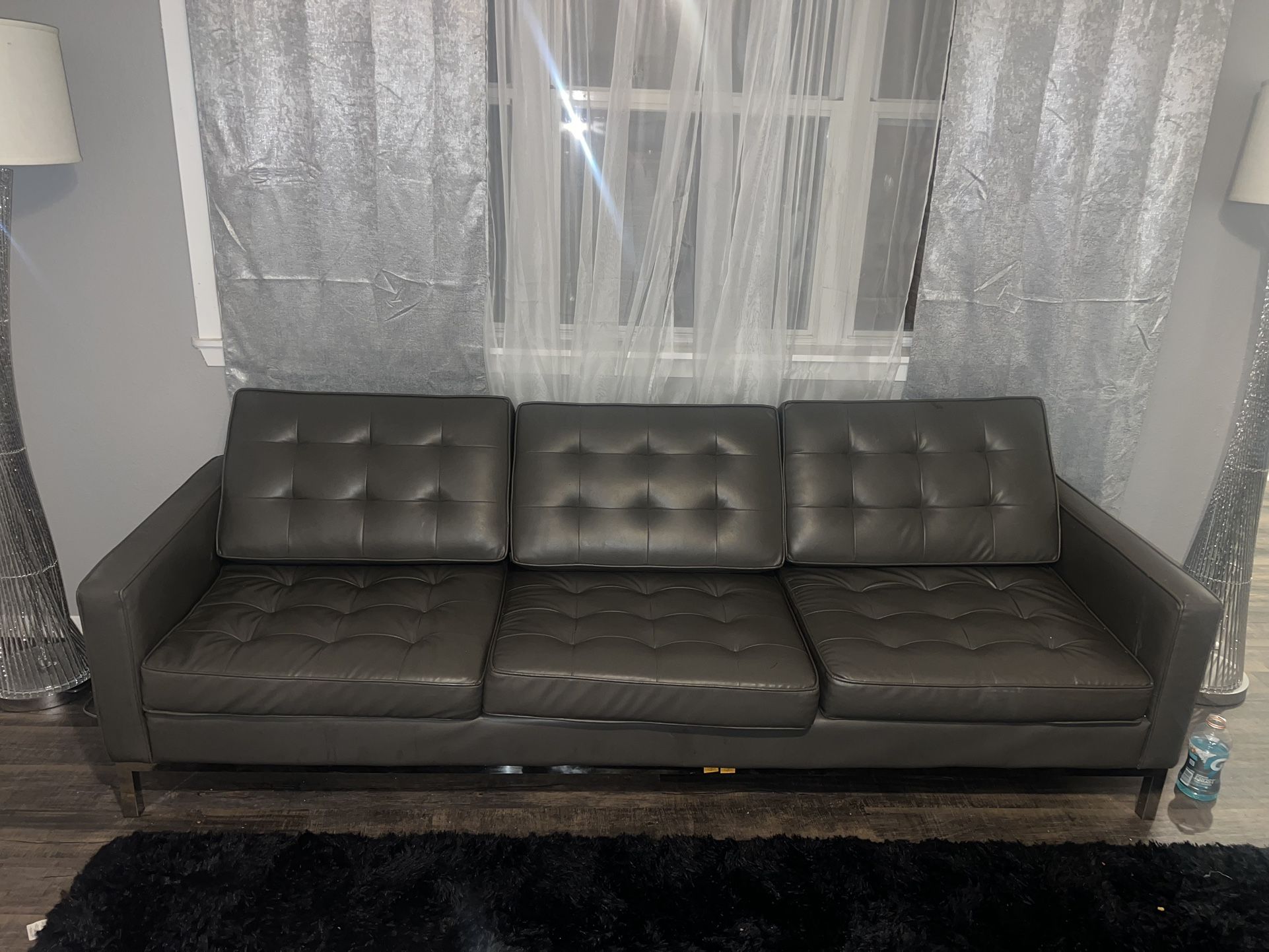 Z Gallery Leather Sofa