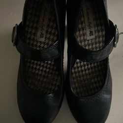 Sz 5 American Eagle Women’s Heels 