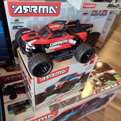 ARRMA granite Grom RC monster Truck brushed electric including battery and a charger
