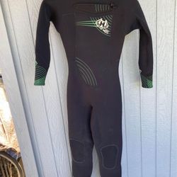 Woman’s 4/3 Wetsuit