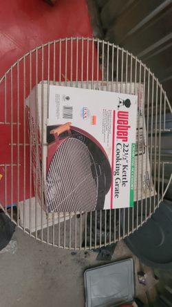 Weber 22 1/2 kettle cooking grate brand new