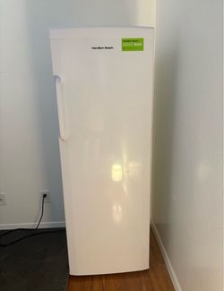Freezer- Hamilton Beach