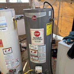 40 Gallons Gas Waterheater 60 Day Warranty And Delivery 300$