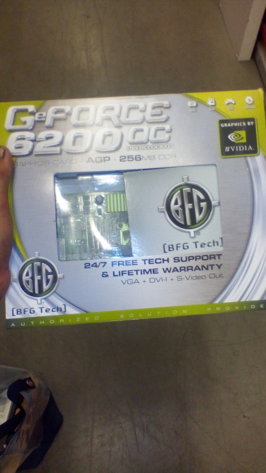 GeForce 6200 oc Graphics Card