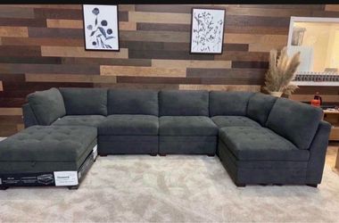 Thomasville Tisdale Modular Sectional with Ottoman