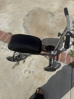 Knee Scooters Walker