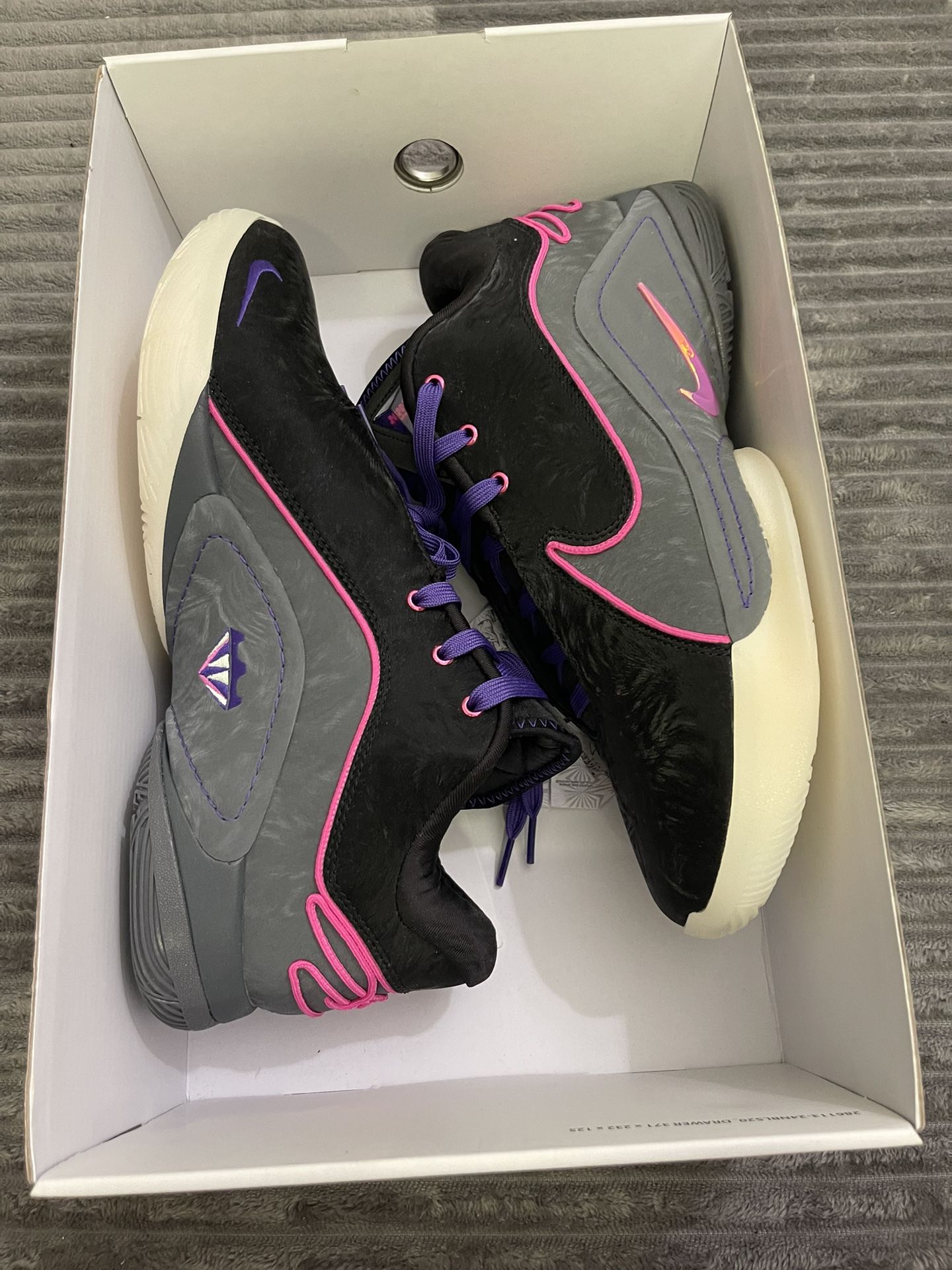 Basketball Shoes They Cost 200$