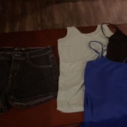 Para dungaree shorts and three tank tops