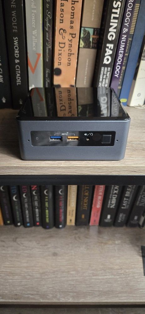Intel Nuc 8