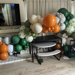 Balloon garland 