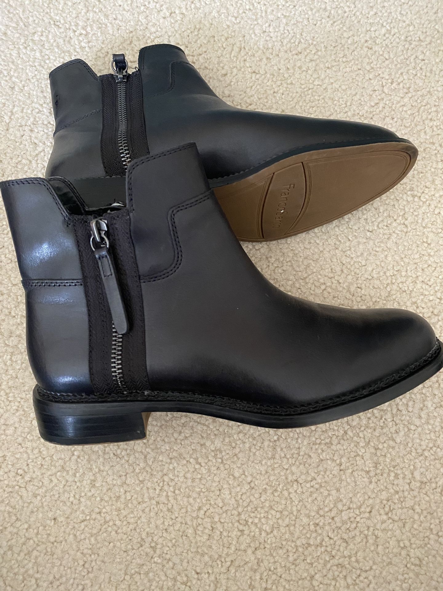 Like New Leather boot Womens 7.5