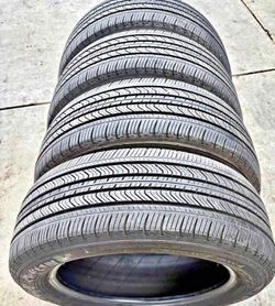 215/55/17 Michelin 📍📍 Vendo un set de llantas con 80% de vida las 4 📍🌟