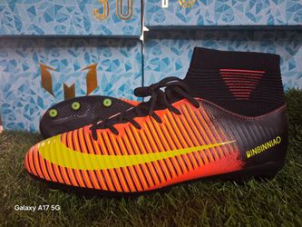 Soccer cleats us size 9.5