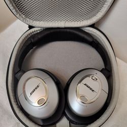 Headphones Bose QuietComfort 15 Noise Cancelling 