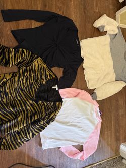 Women’s clothes - 6 bags full sizes med to large